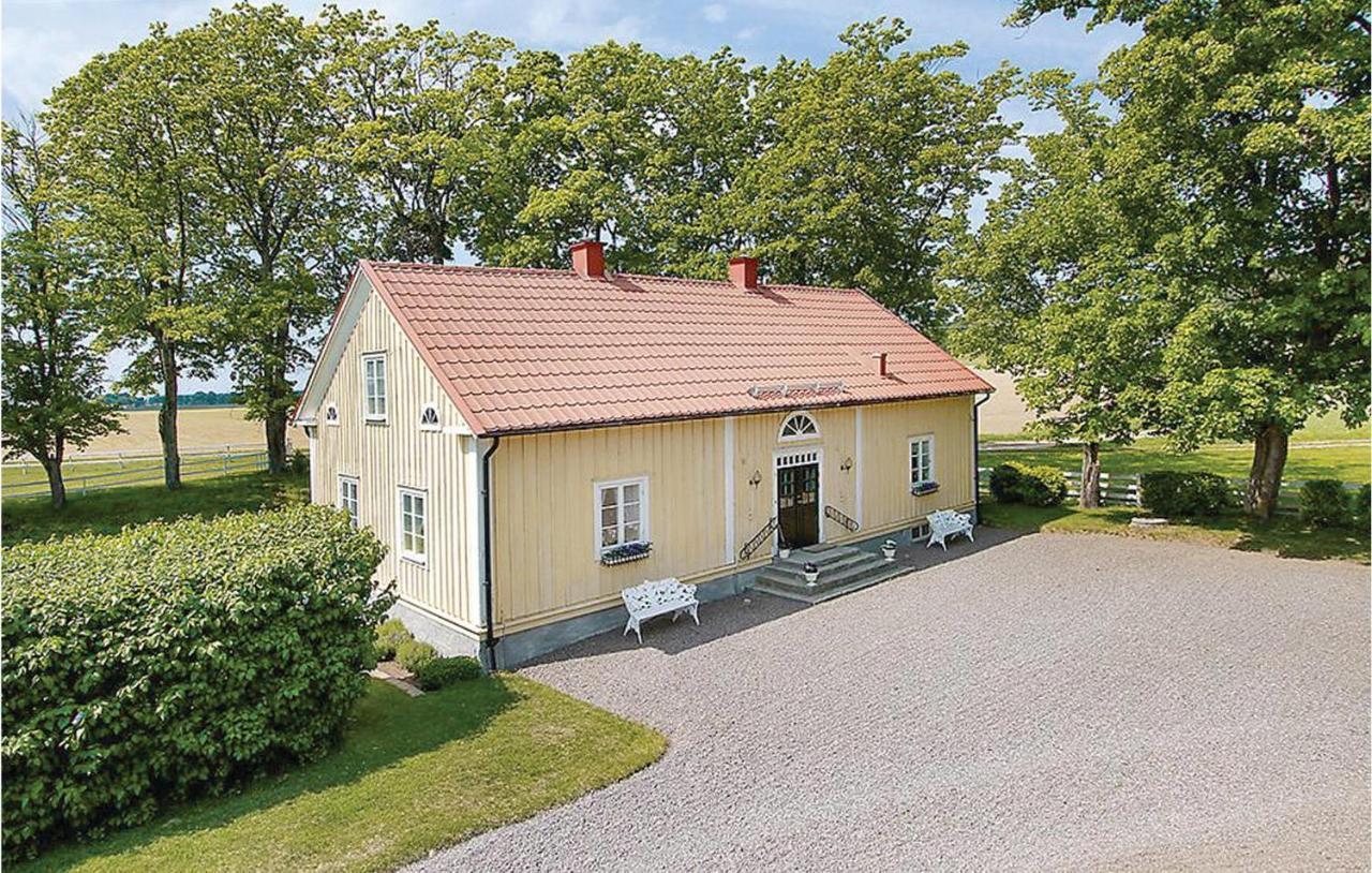 Lovely Home In Motala With Wifi ムータラ エクステリア 写真